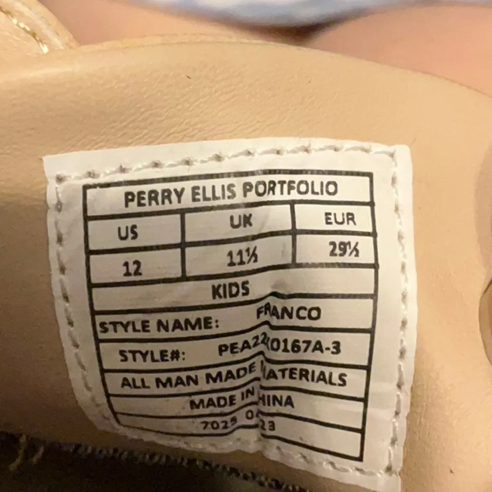 Perry Ellis Kids toddler‎ Perry Ellis Beige Lace-Up Oxfords size 12